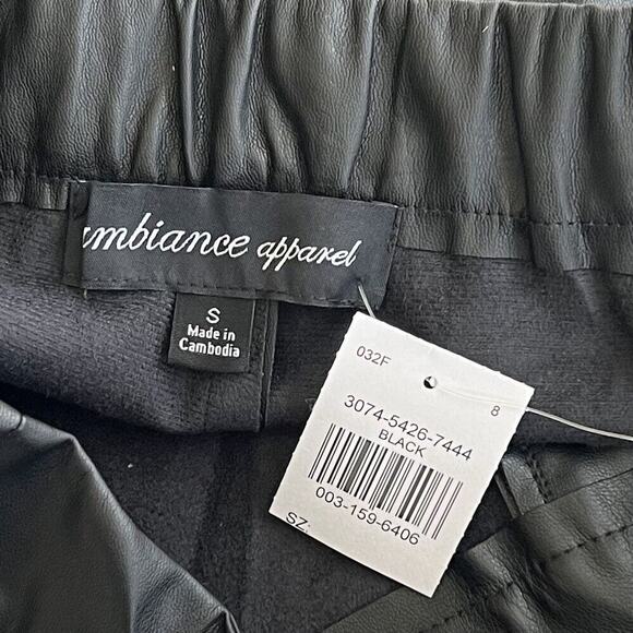 New AMBIANCE Faux Leather Solid Wide Leg Pants Black Women's - Picture 8 of 9